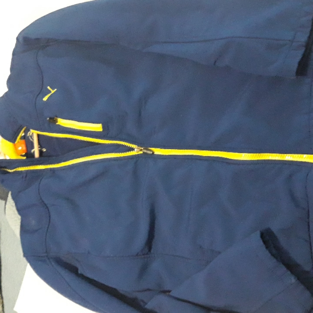 Kids xl full zipper  puma jacket boys